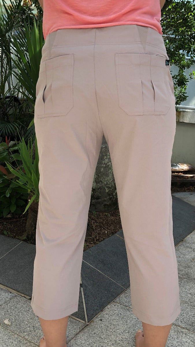 Load image into Gallery viewer, Birdee Capri Taupe
