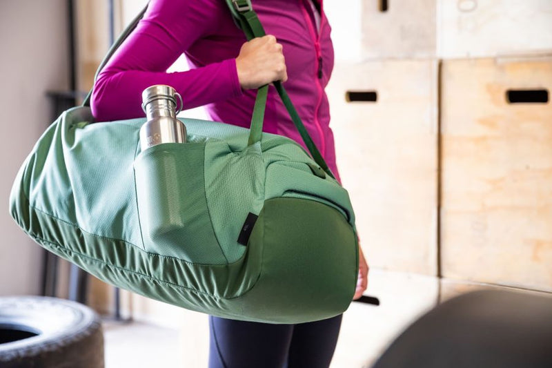 Load image into Gallery viewer, Osprey Daylite Duffle - 30L Lifestyle Image
