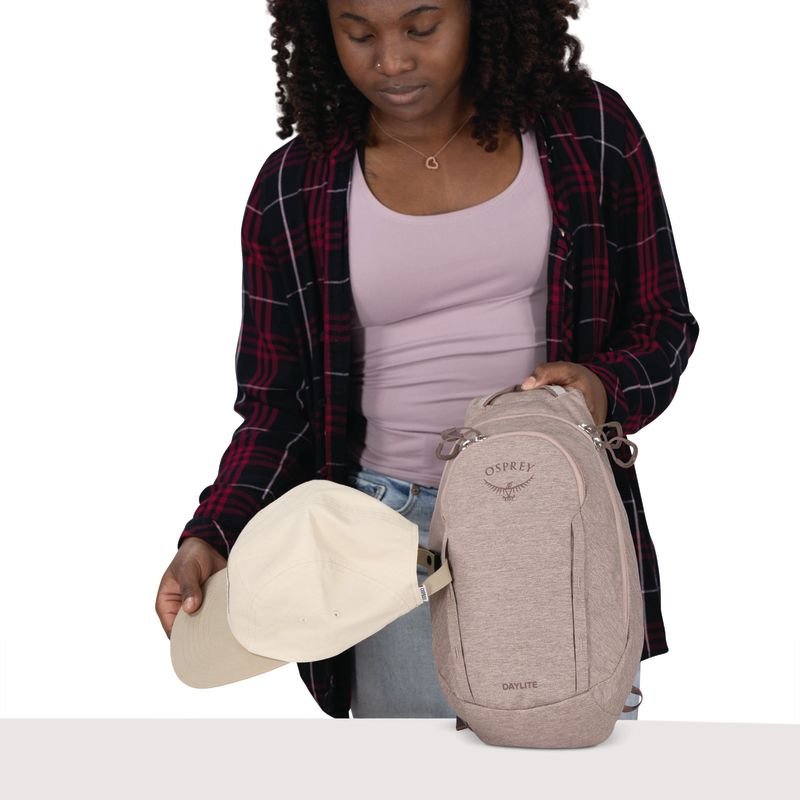Load image into Gallery viewer, Osprey Daylite Sling Driftshade Timber Beige
