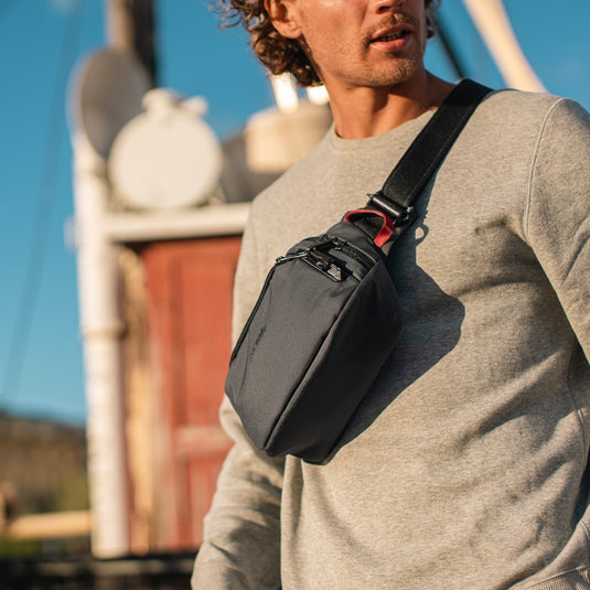 Pacsafe Vibe 100 Hip Pack - Black